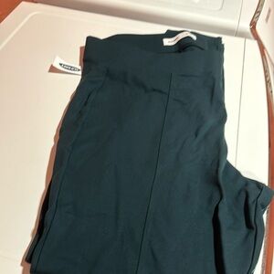 Old Navy women’s XXL tall “Stevie” hi rise leggings. New. Deep green